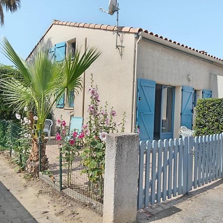 Maison Avec Terrasse Et Piscine Dans Residence A 6Min De La Plage Saintes-Marie-la-Mer Buitenkant foto