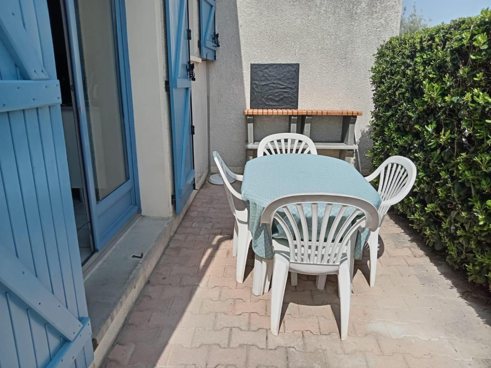 Maison Avec Terrasse Et Piscine Dans Residence A 6Min De La Plage Saintes-Marie-la-Mer Buitenkant foto